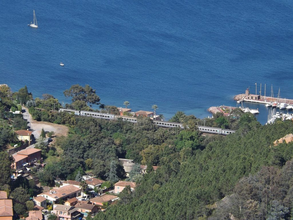 TER à Théoule-sur-Mer (2014)