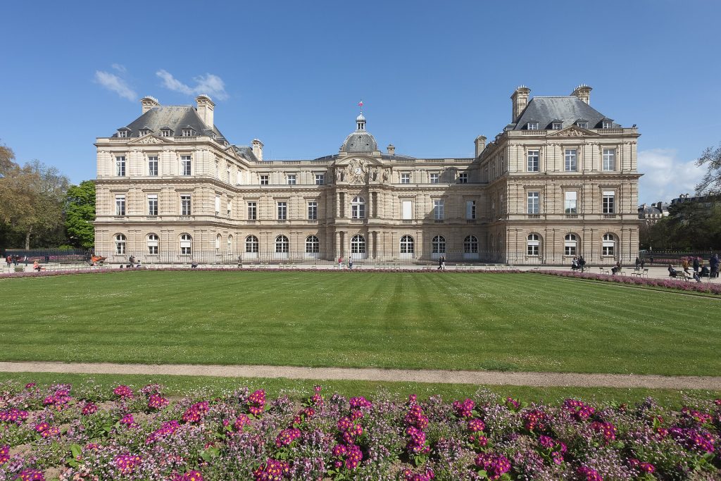 2017 - Le palais du Luxembourg, dans le jardin du Luxembourg, Paris - 1