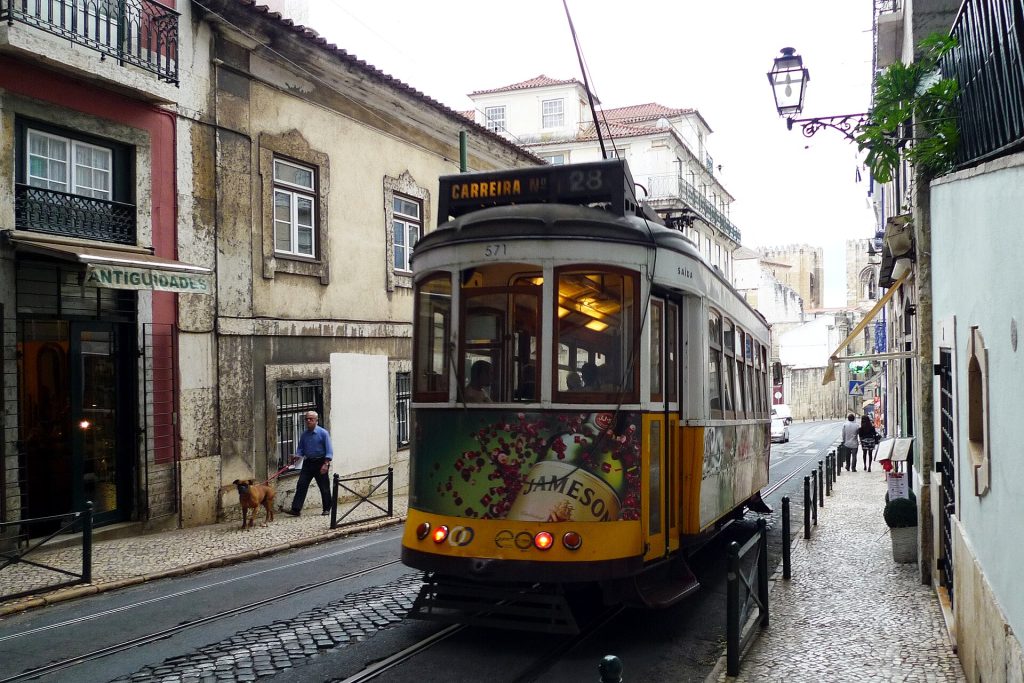Tram 28