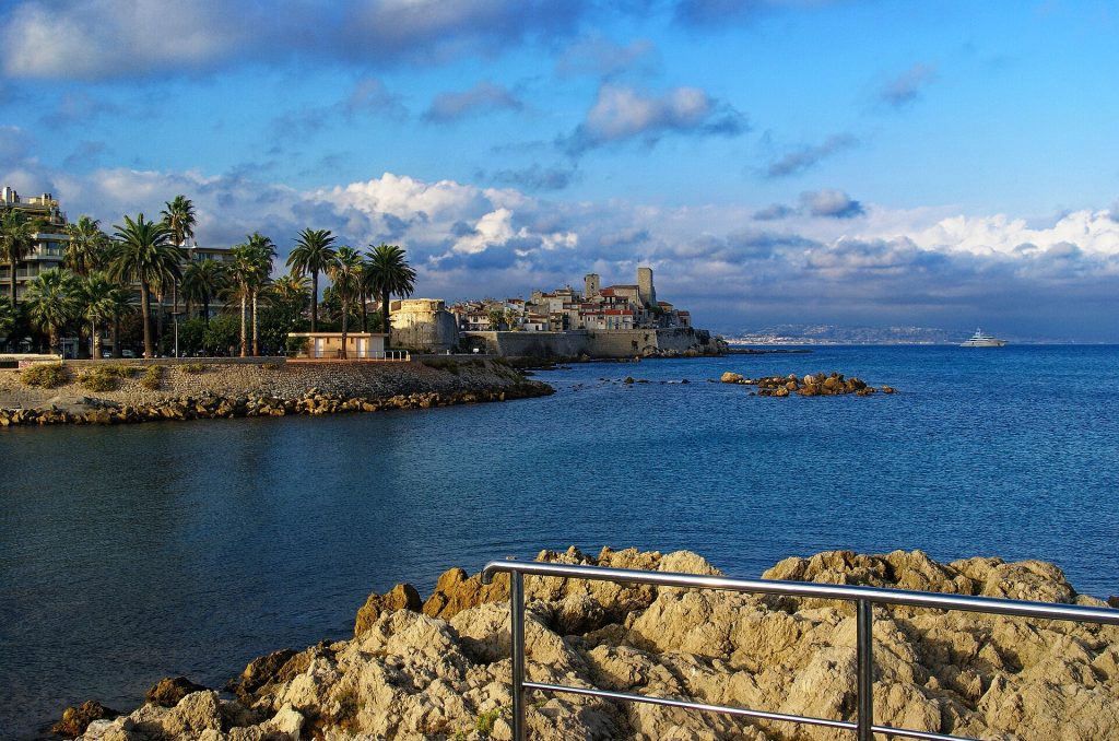 Antibes - Pointe de l'Ilette - View NNE on Old Town II